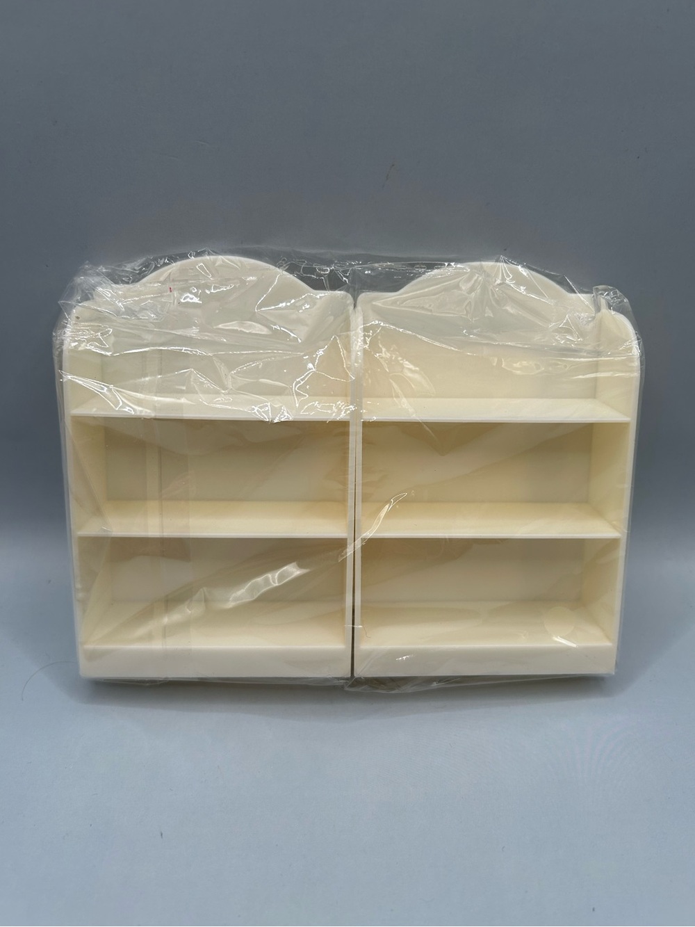 1:12 Scale Mini Collectible Bookshelf Plastic Display Shelf Doll House Furniture